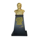 Atatürk Büstü Mareşal Üniformalı (80cm Alüminyum)+ Kaide (120cm)+ Alt Tabla